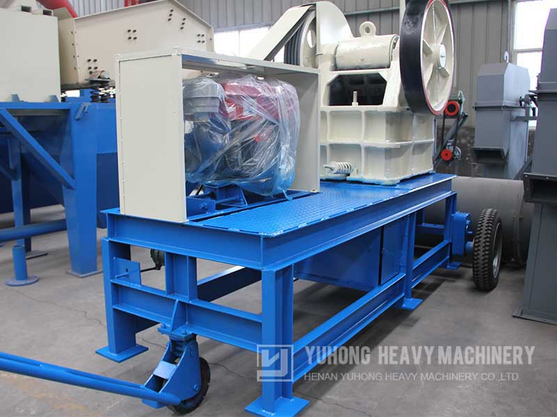 DIESEL ENGINE JAW CRUSHER